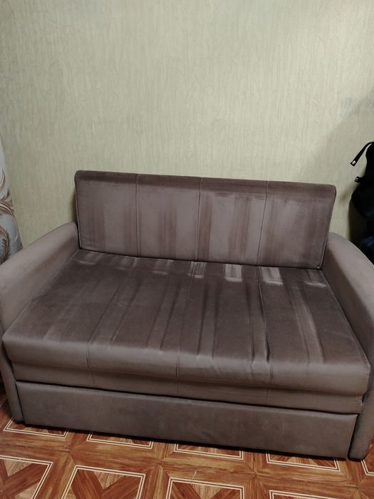 Диван двухместный