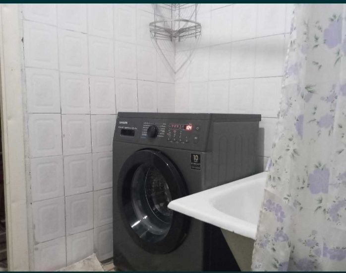 Сдается 2 комнатная на Паркентский. М.Риезий.