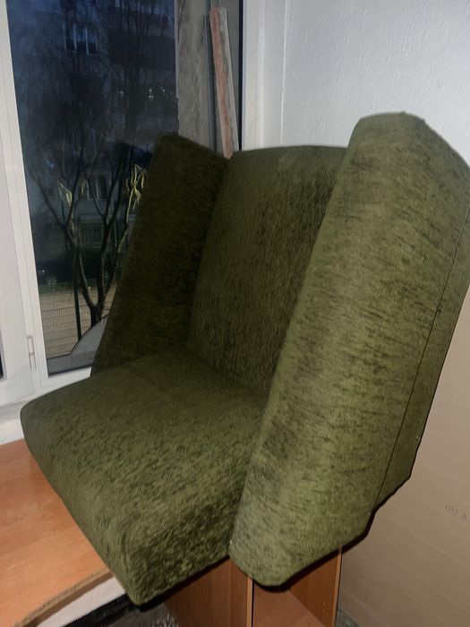 Малък диван/фотьоил претапициран