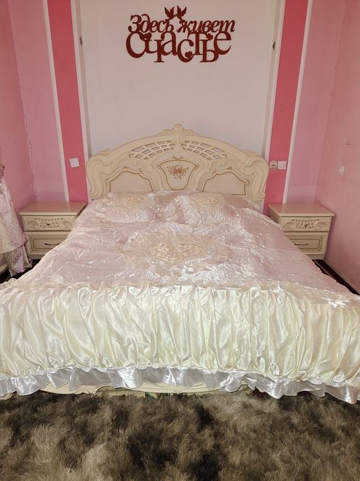 Спальный гарнитур