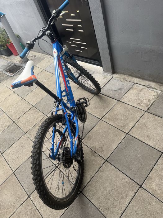 Bicicleta cube copii 7-13 ani