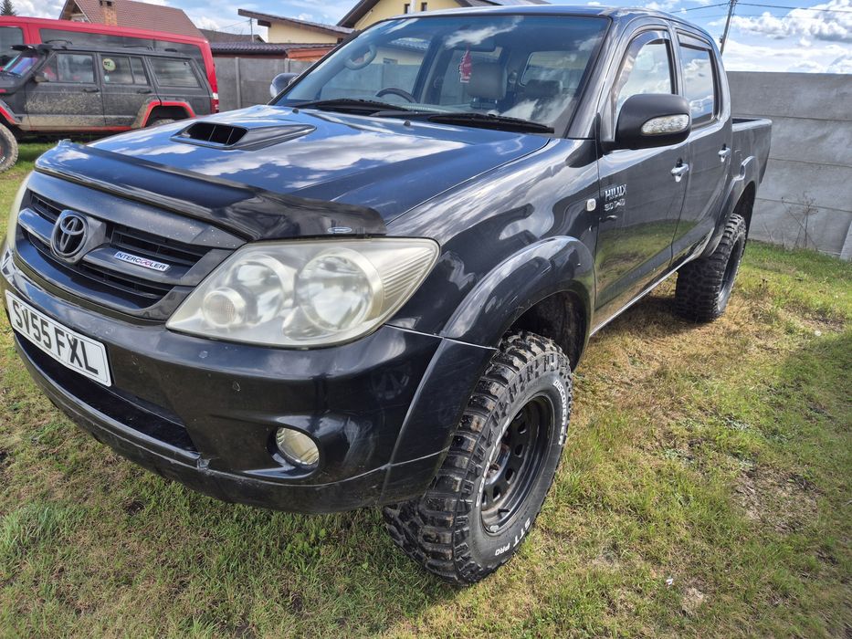 Dezmembrez Toyota Hilux 3.0 Invincible 2006-2016