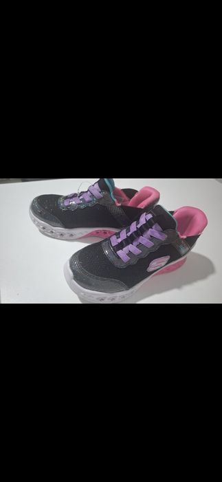 Adidași skechers noi  fete mas 32