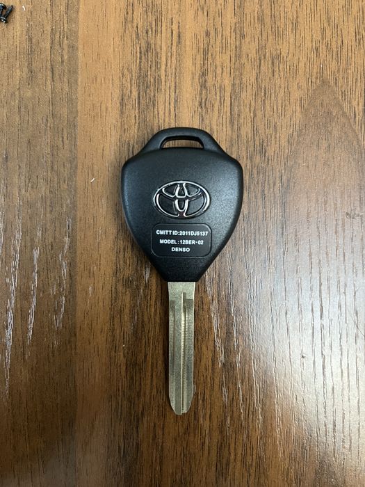 Продается корпус ключа Toyota
