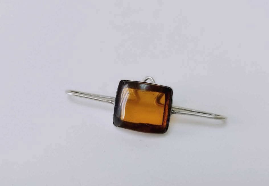 Brose/clema pentru esarfa din argint cu piatra de chihlimbar ruseasca