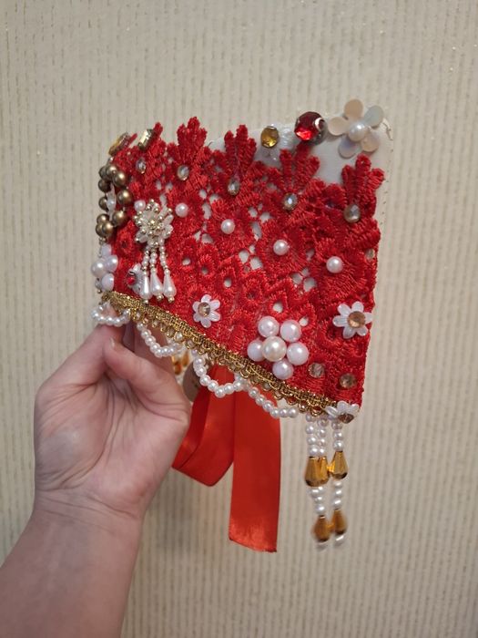 Кокошник ручной работы