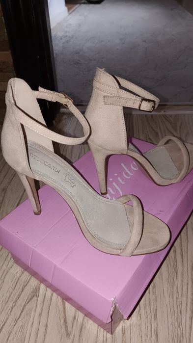 Продам туфли летние