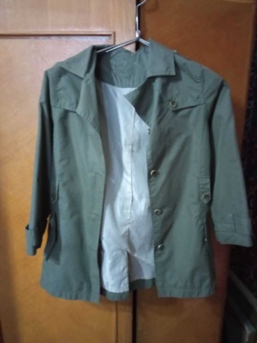 Плащи водонепроницаемые.