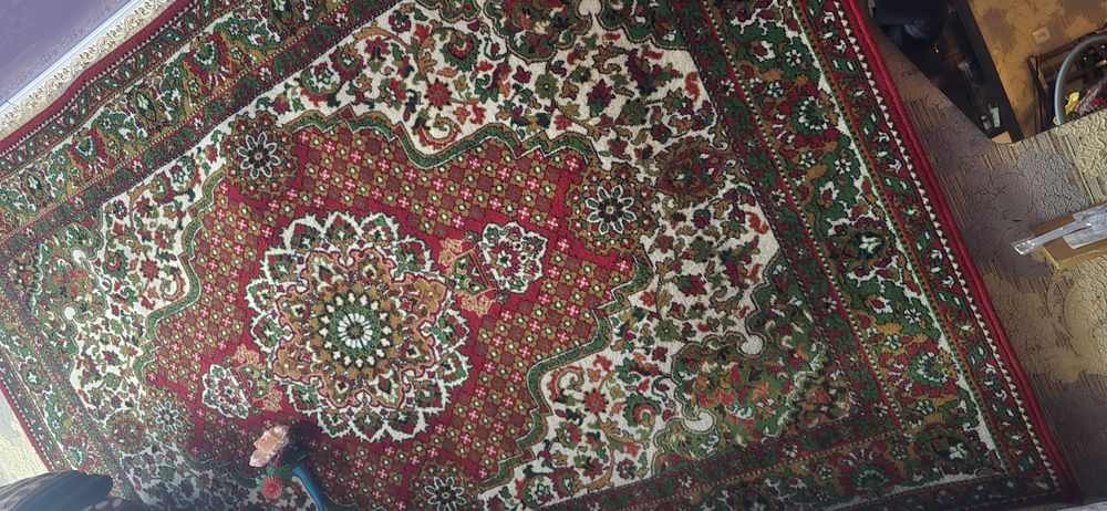 Ковры, палас . Подушки перьевые, одеяла, покрывала, пледы...