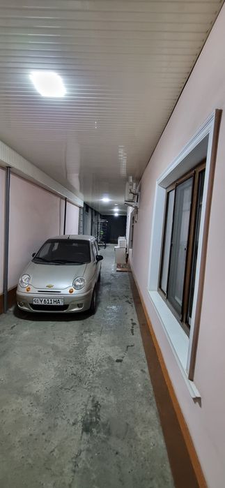 Уй сотилади, 2.3 сотих, 5 хона, 2 санузел, ошхона