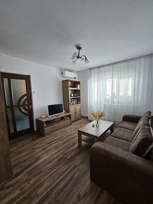 Garsoniera de vanzare,Rovine