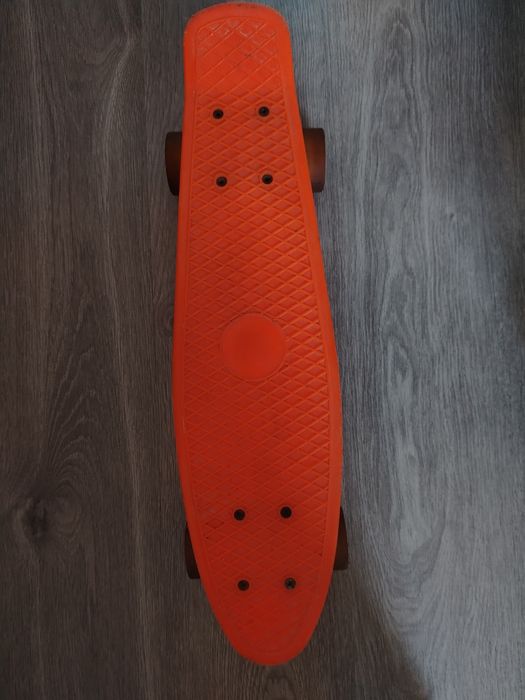 Пенниборд в двух расцветках