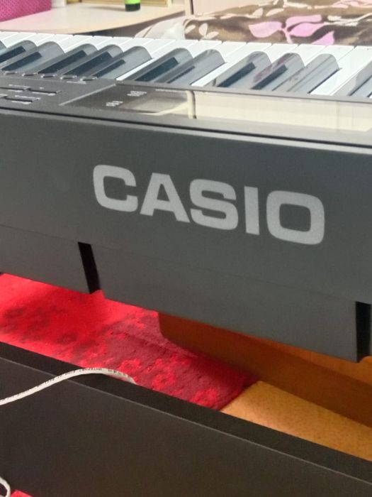 Продам пианино Casio
