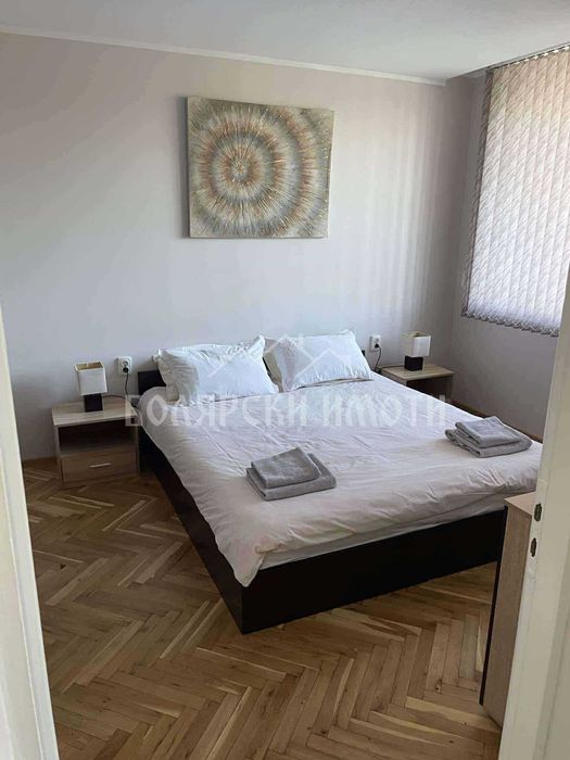 Тристаен апартамент до парк Марно Поле