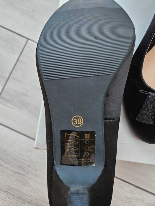 Pantofi cu interior piele, 37