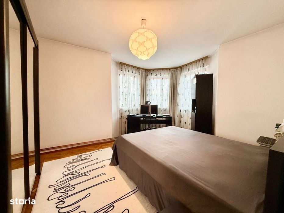 2 camere  | 54 MP | 3 Boxe | DOROBANTI