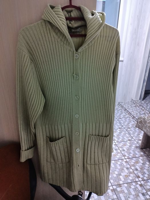 Продам кофту женскую