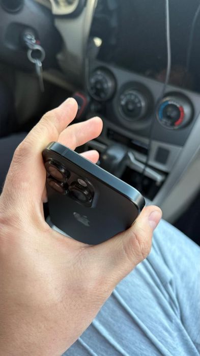 Продам 15про черный 256 98%