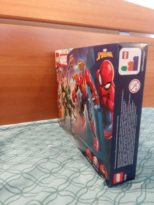 Lego 76338 Mech Battle: Spider-Man vs. Doc Ock, nou, sigilat
