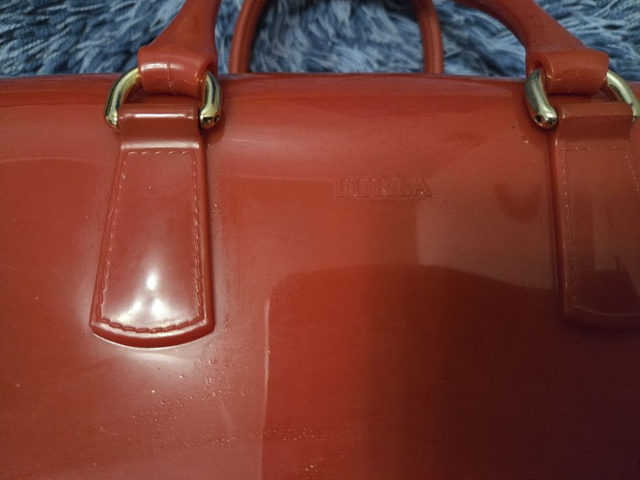 Куфарче, Furla-червен цвят
