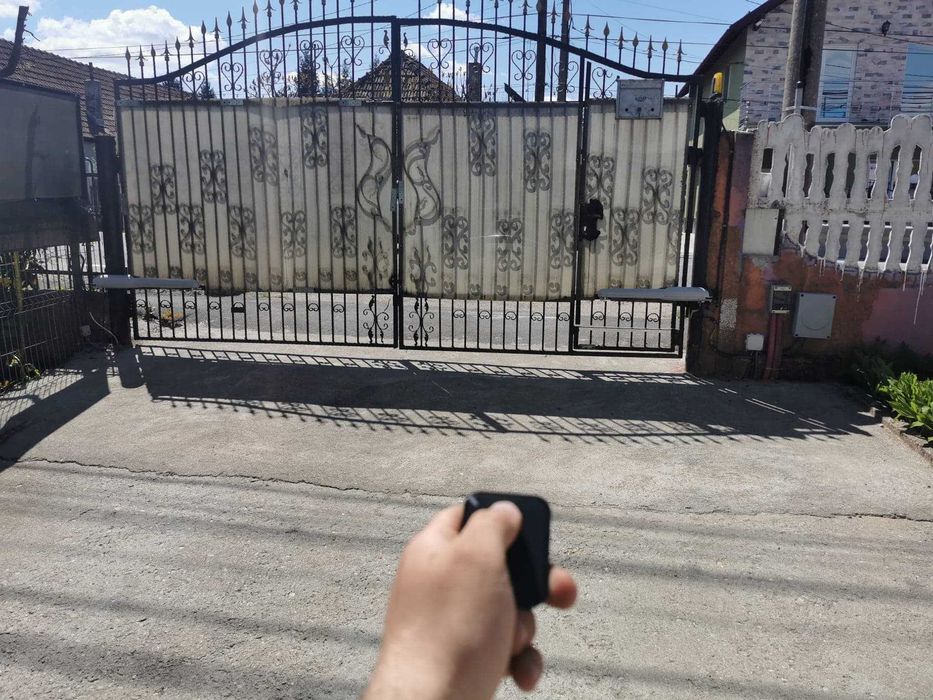 Porti automate glisant telecomanda aplicatie telefon Nice Bistrita