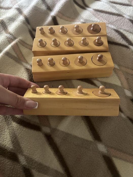 Развивающие игрушки Монтессори