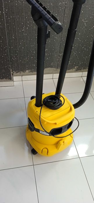 Продавам прахосмукачка керхнер