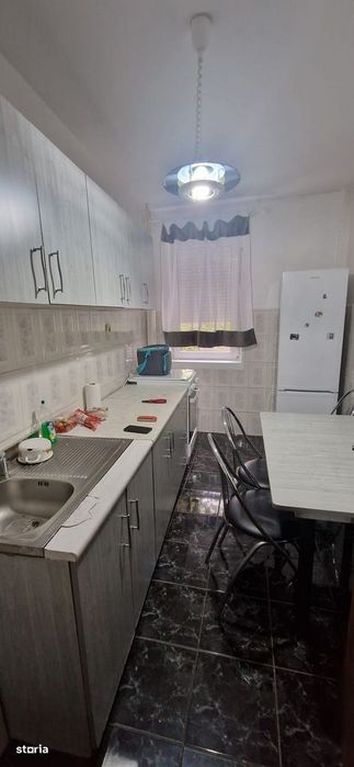 Apartament 3 Camere Etaj 1 Complex Studentesc 450 euro