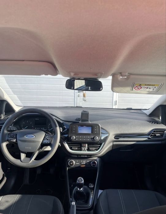 Inchiriere Ford Fiesta