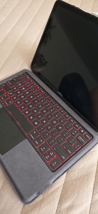 Samsung Tab S11, ecran AMOLED, 128GB, 12GB Ram, aproape nouă + Pen + Tastatura cu iluminare