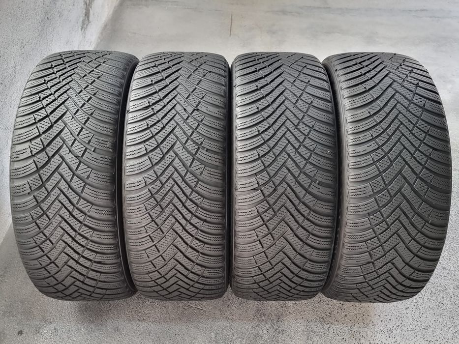 "Dot 22" 225/45/17 Hankook 4Броя: 380лв 6.5мм