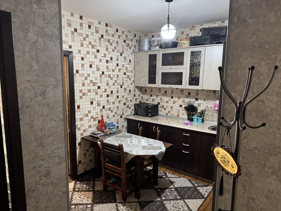 Dom 2 xona srochna sotiladi