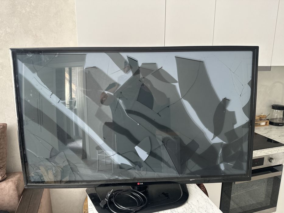 Lg сломанны телевизор