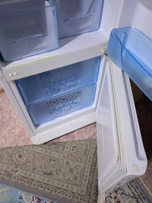 Продам холодильник