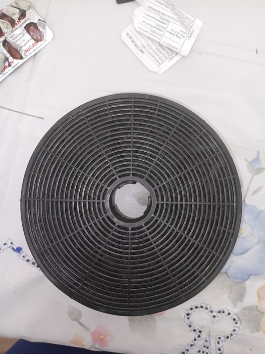 Фильтр на вытяжку .2 шт.