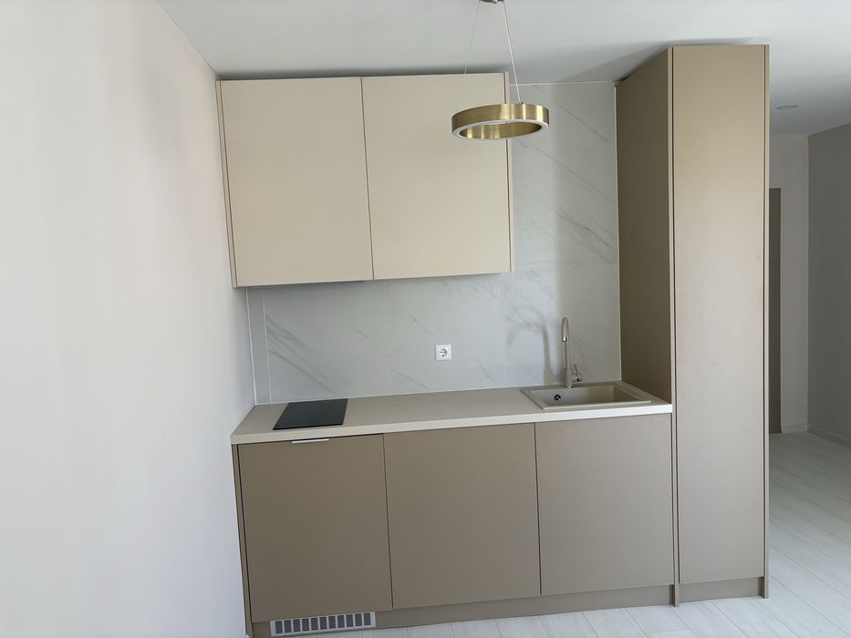Чисто нова кухня 230 см