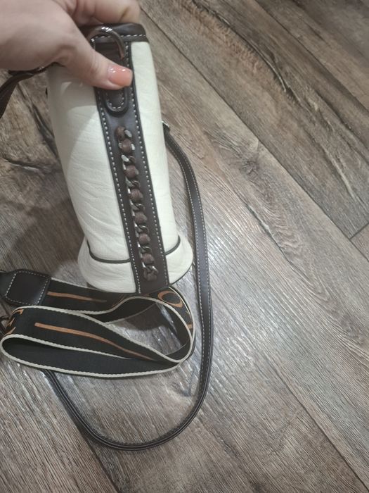 Продам сумку в комплекте 2 ремешка, новая