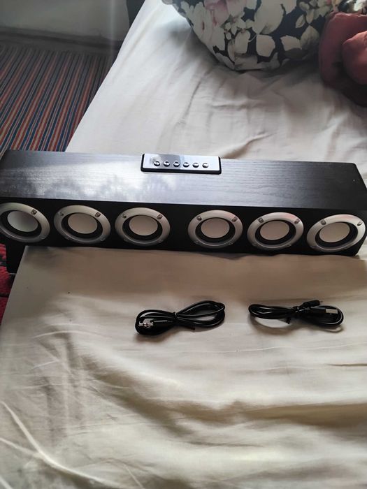 Soundbar bluetooth,6 difuzoare stereo,12W ,2400mAh,AUX,USB,TFcard,nouă