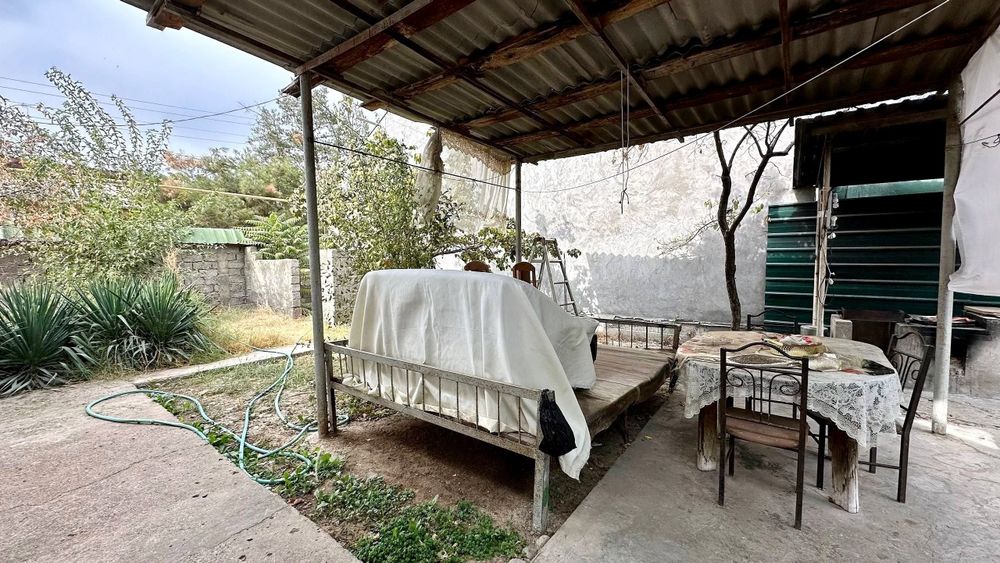 Продаётся участок в р-не Мирзо-Улугбек ор-р Янги Узбекистан,6 соток