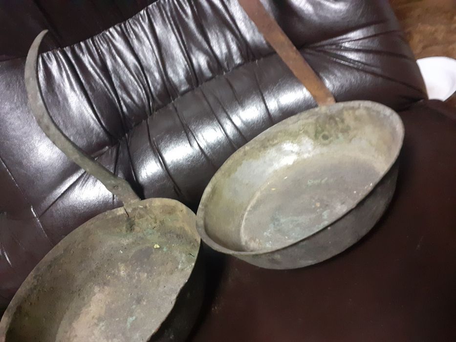 Грил  тиган  за пикник чугунен.Меден  тиган