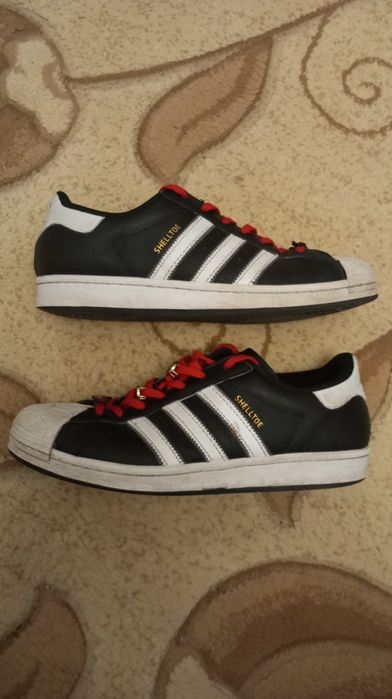 Продам кросовки адидас