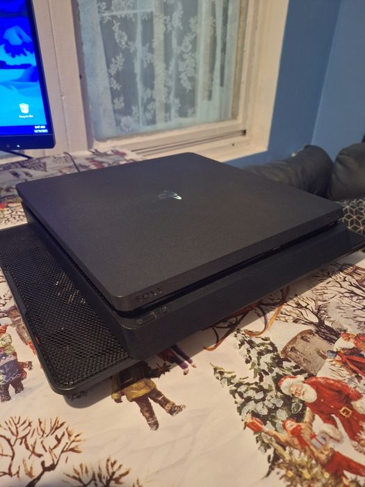 Ps4:slim контролер + кабели + 7 игри бонус