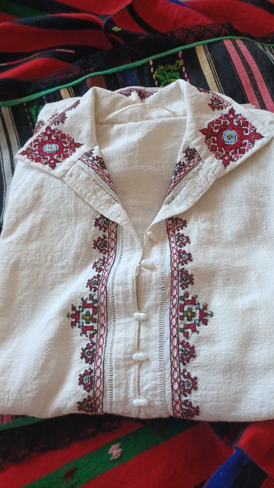 Автентична женска народна носия