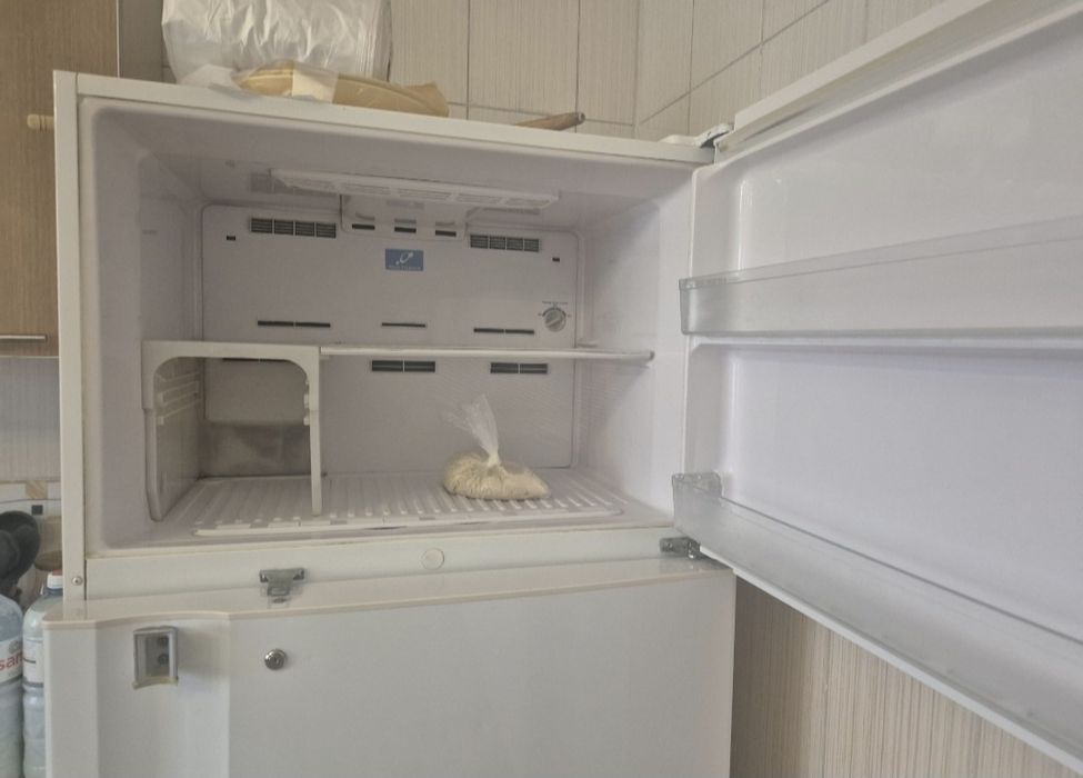 Холодильник HITACHI