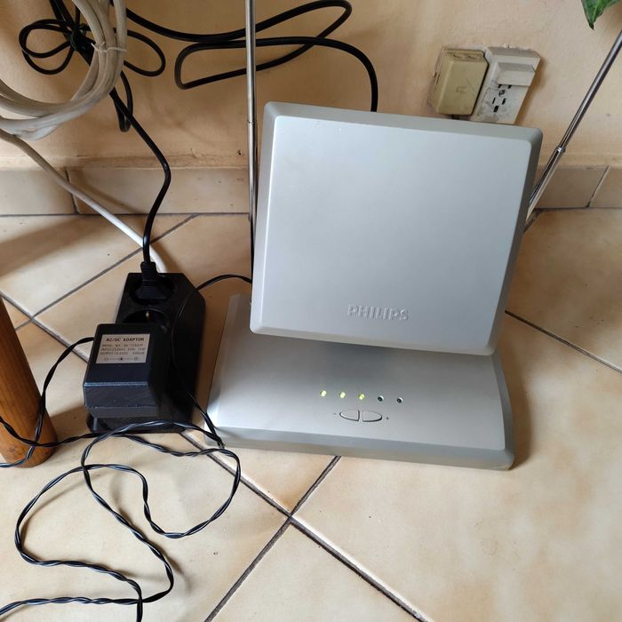 Антена "PHILIPS SDV4240+Адаптер" "5€" "Девет Програми"!+Доставка!