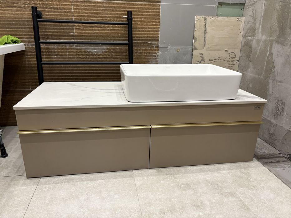 тумба для ванны.