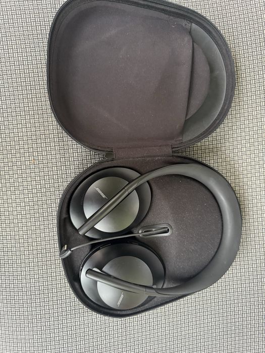 BOSE NC 700 wireless
