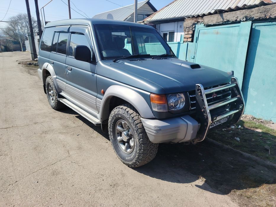 Mitsubishi Pajero 1995 2.7л.