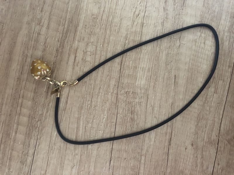 Колие ягода в златен цеят