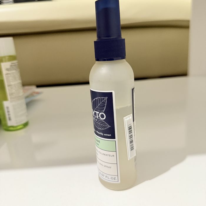 Различна нова и използвана козметика